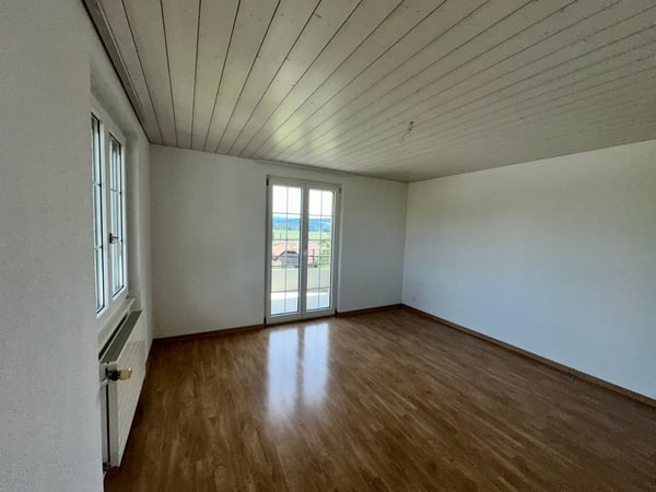 wunderschöne 5.5 Zimmer Maisonette-Wohnung mit Top-Aussicht in Grossaffoltern 10