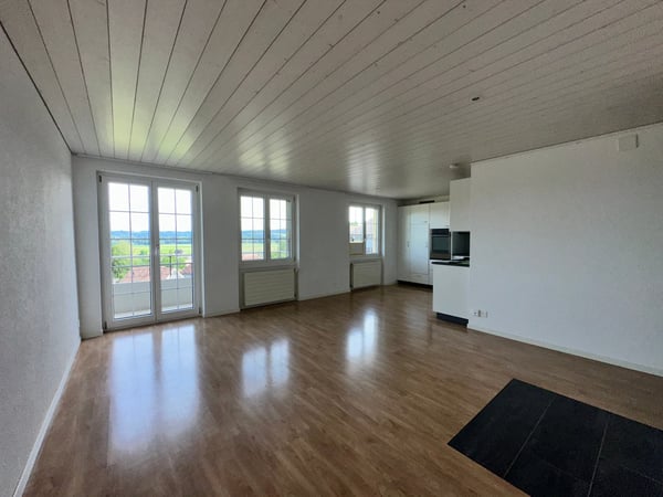 wunderschöne 5.5 Zimmer Maisonette-Wohnung mit Top-Aussicht in Grossaffoltern 6