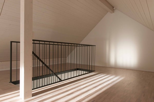 Grosszügige, moderne 4 1/2-Zimmer-Dachwohnung mit Galerie und Sicht ins Grüne in Rapperswil / BE 10