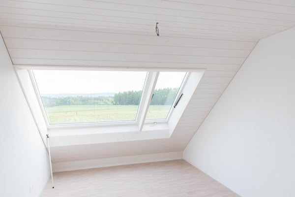 Grosszügige, moderne 4 1/2-Zimmer-Dachwohnung mit Galerie und Sicht ins Grüne in Rapperswil / BE 12