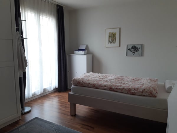 sehr charmante 3.5-Zi-Attika-Wohnung an der Aarbergstrasse 37, Lyss 7