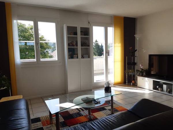 sehr charmante 3.5-Zi-Attika-Wohnung an der Aarbergstrasse 37, Lyss 2