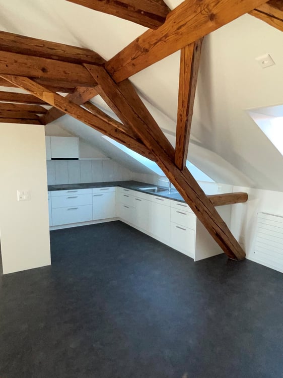 modern und hell: 4.5 Zimmer-Dachwohnung in Rapperswil/BE 4