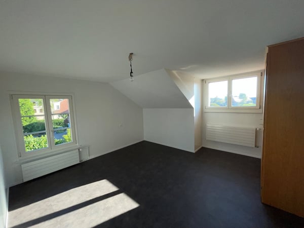 modern und hell: 4.5 Zimmer-Dachwohnung in Rapperswil/BE 9