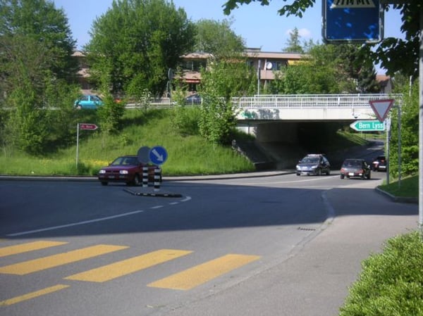 Einstellhallenplatz in Brügg zu vermieten 2