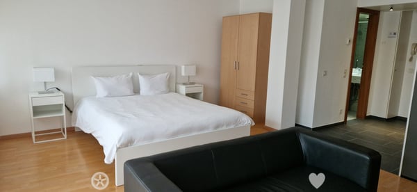 Studio möbliert mit Service 6