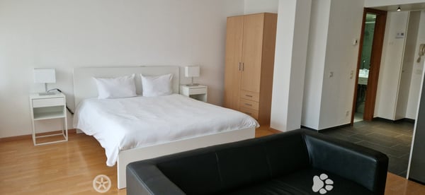 Studio möbliert mit Service 6