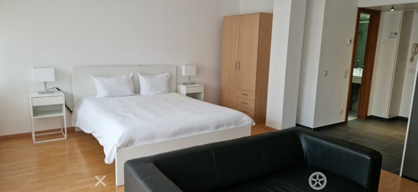 Studio möbliert mit Service 6