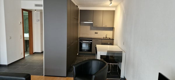 Studio möbliert mit Service 5