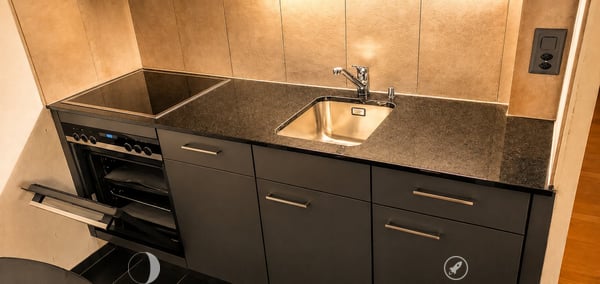 Möbliert wohnen im Herzen von Biel – 40 m², Balkon, Klima & Sauna 2
