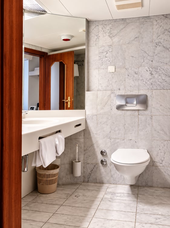 Möbliert wohnen im Herzen von Biel – 40 m², Balkon, Klima & Sauna 11