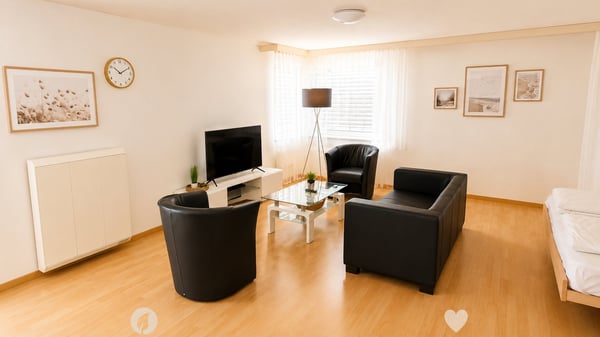 Möbliert wohnen im Herzen von Biel – 40 m², Balkon, Klima & Sauna 7
