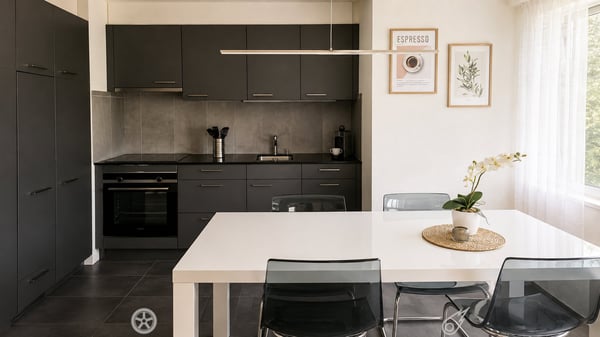 Möbliert wohnen im Herzen von Biel – 40 m², Balkon, Klima & Sauna 1