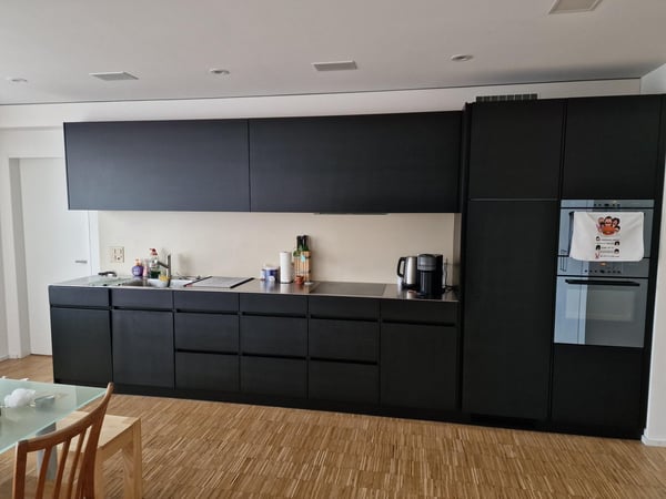 Moderne 1.5-Zimmer-Duplex-Wohnung mit Balkon 4