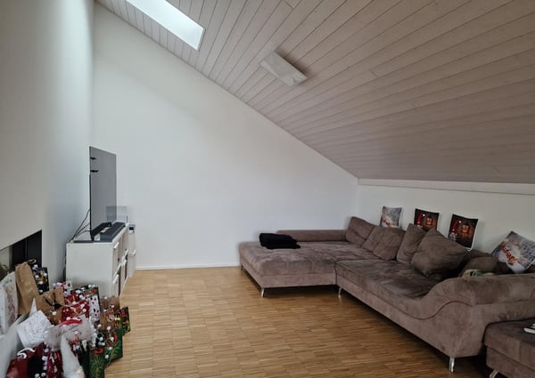 Moderne 1.5-Zimmer-Duplex-Wohnung mit Balkon 5