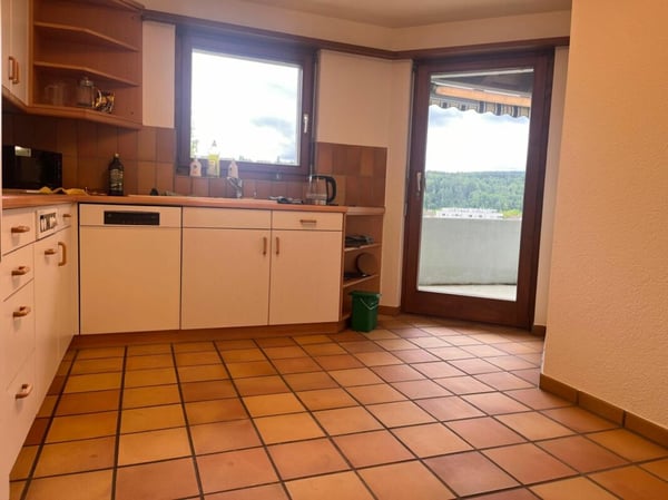 Heimfühl-6.5-Zi.-Galeriewohnung mit grossem Balkon 6
