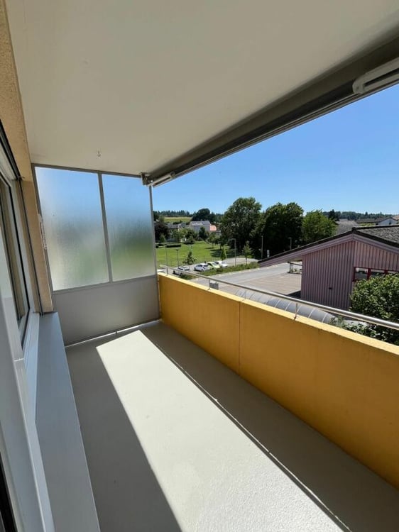 Helle 3.5 Zimmerwohnung mit Balkon 8