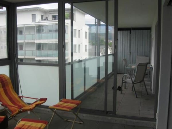 Perfekt für Paare & Familien: grossräumige 4.5-Zi.-Wohnung mit Wintergarten und Balkon 8