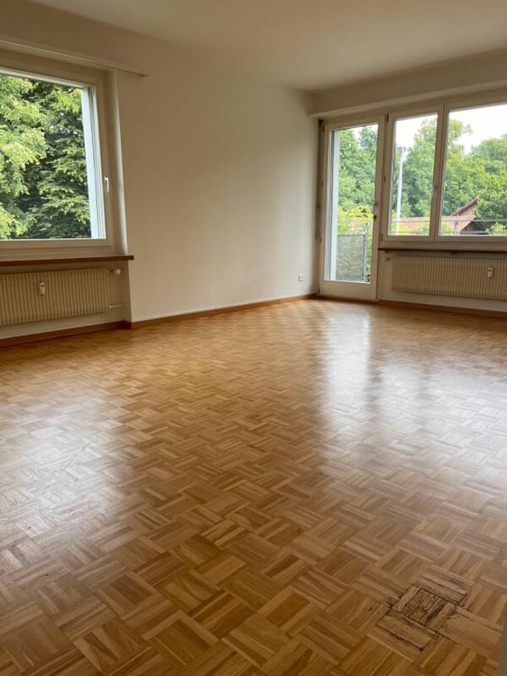 helle, gemütliche 3.5-Zimmerwohnung mit grossem Balkon 2