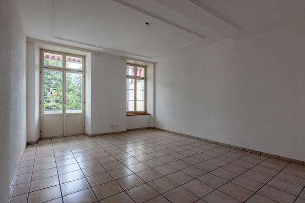 Helle 4.5-Zimmer-Wohnung mit hohen Räumen und gedecktem Balkon 5