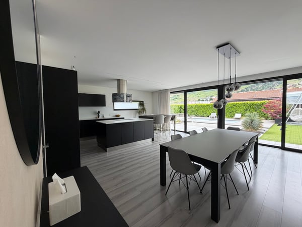 PROPRIÉTÉ CONTEMPORAINE D’EXCEPTION À SAXON 14