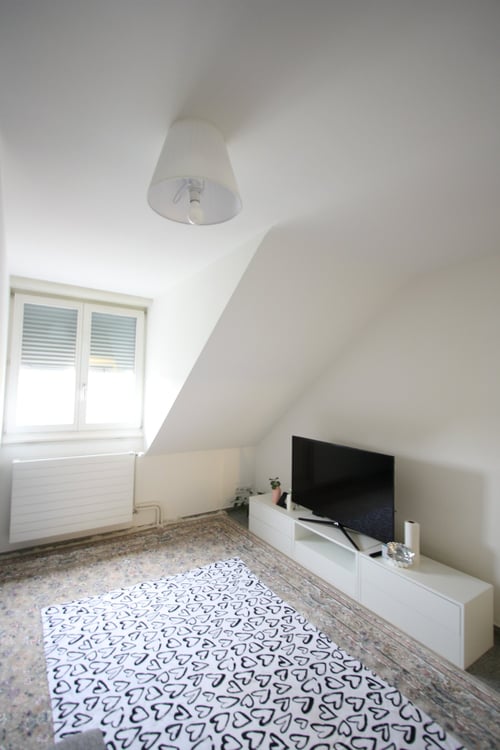 Charmante 2-Zimmer-Dachgeschosswohnung in Bern-Wabern 2