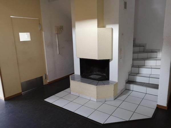 Kosmetikstudio/BarberShop/Büro auf zwei Etagen mit Sitzplatz 9