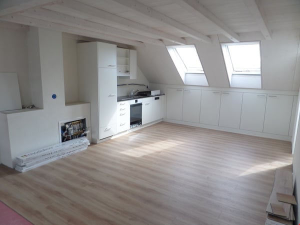 Dachwohnung mitten in der Altstadt am Neumarkt 2