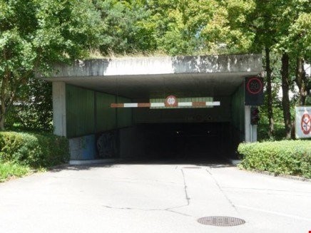 Einstellhallenplatz im Wittikofen 2