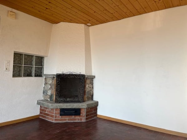 Mehrfamilienhaus mit atemberaubendem Bergblick in Merligen 6