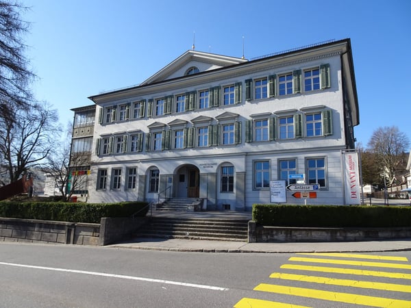 Büro/Praxisräume in historischem Gebäude 1
