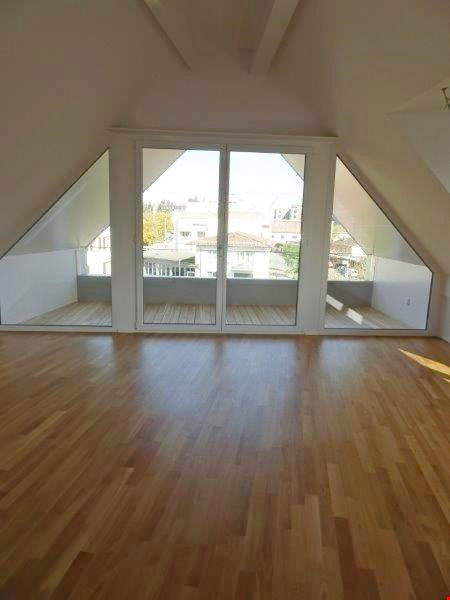 Moderne Dachwohnung mit Loggia 2