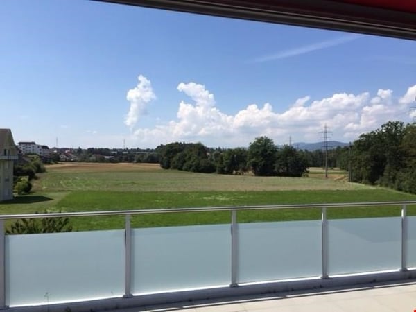 6.5 Zimmer-Wohnung an ruhiger und sehr schöner Lage mit Abendsonne 1