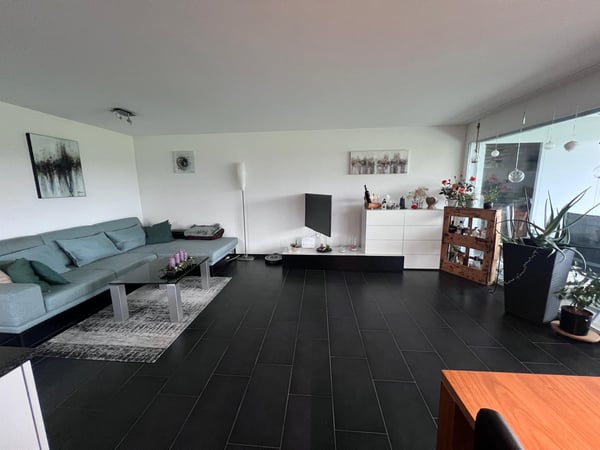 6.5 Zimmer-Wohnung an ruhiger und sehr schöner Lage mit Abendsonne 6