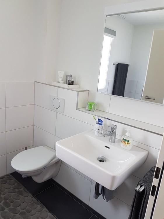 6.5 Zimmer-Wohnung an ruhiger und sehr schöner Lage mit Abendsonne 2