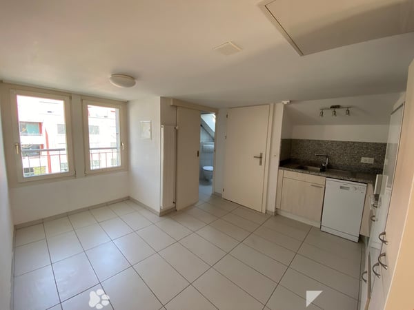 Renovierte 3 Zi-Dachwohnung für max. 2 Personen 3