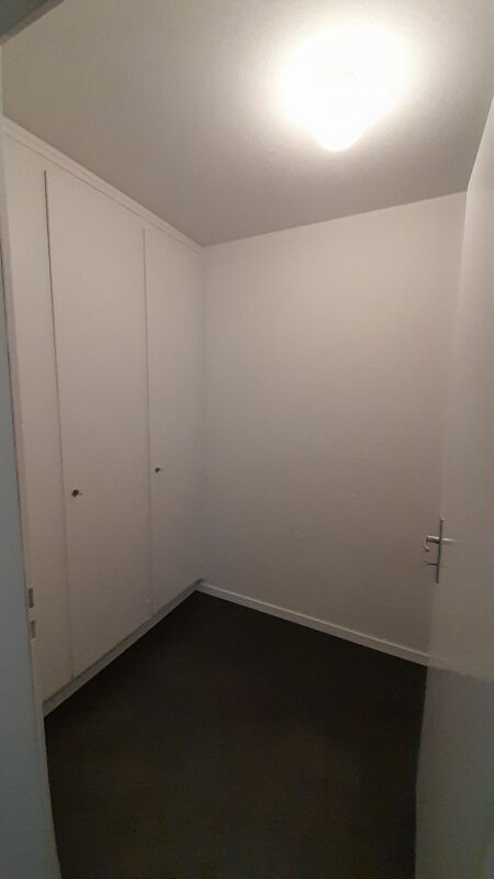 barrierefreie 3.5-Zimmerwohnung mit riesigem Balkon in Urtenen-Schönbühl zu vermieten!