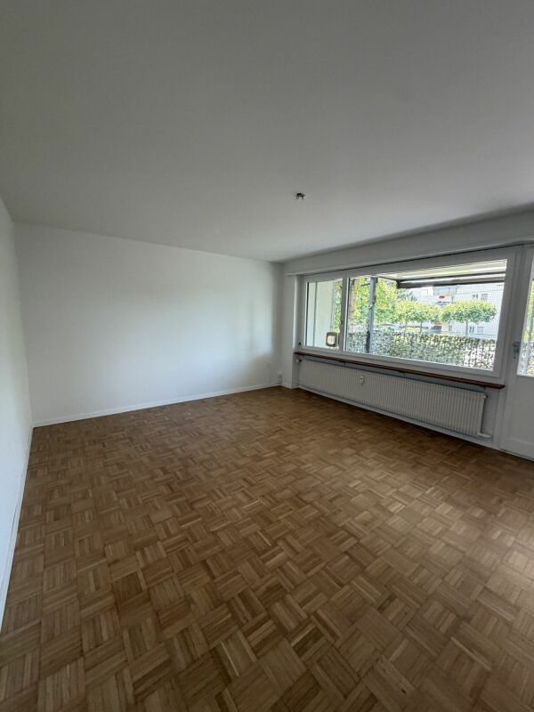 barrierefreie 3.5-Zimmerwohnung mit riesigem Balkon in Urtenen-Schönbühl zu vermieten!