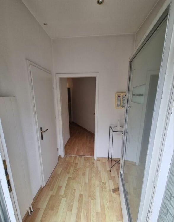 Eigerplatz - Helle und grosszügiger Gewerberaum mit 8 Zimmer zu vermieten! 5