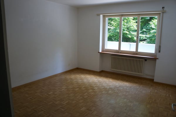 Charmant appartement de 1.5 pièces avec balcon à Bienne 9