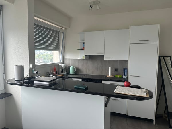 Lumineux appartement de 2 pièces avec balcon au 6e étage – Bienne 4