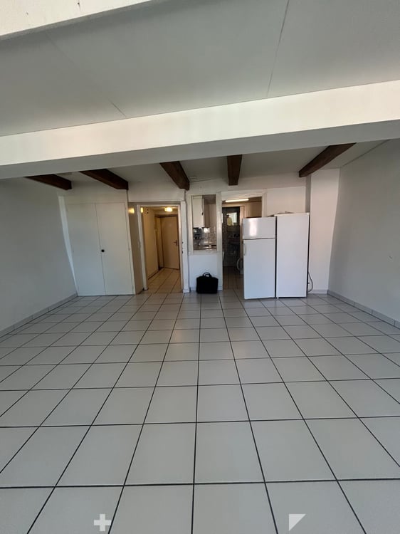 Grand studio au coeur de la vieille ville de Bienne 5