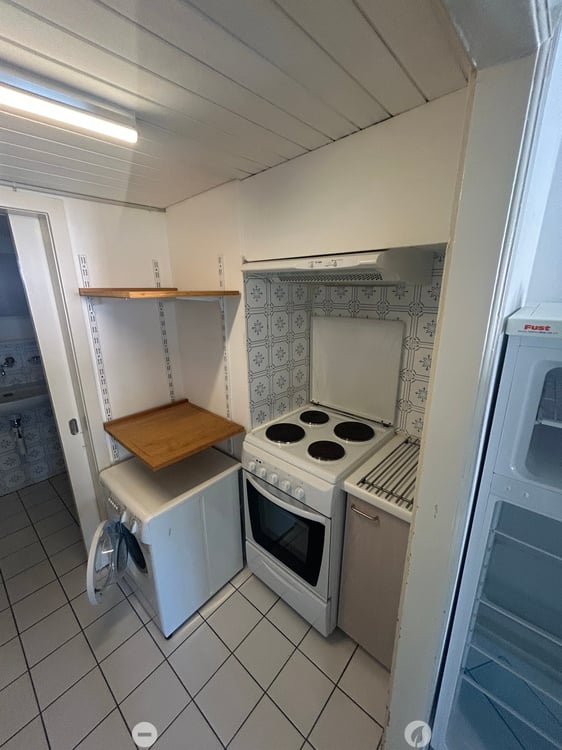 Grand studio au coeur de la vieille ville de Bienne 7