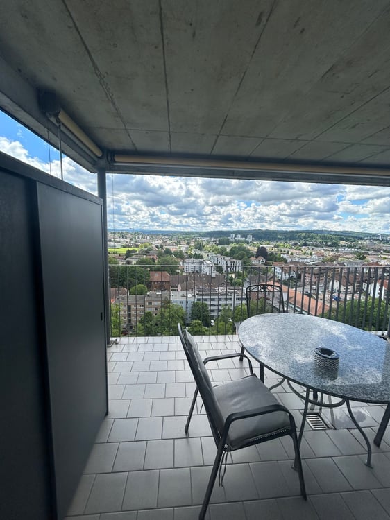Appartement moderne de 3.5 pièces avec balcon à Bienne 14
