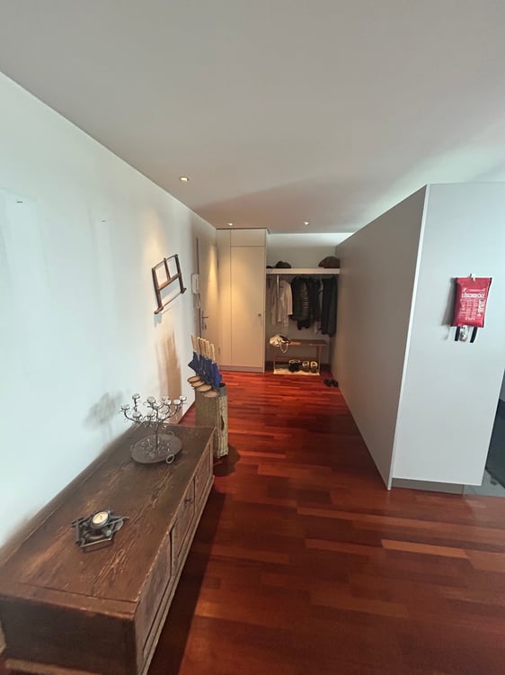 Appartement moderne de 3.5 pièces avec balcon à Bienne 2