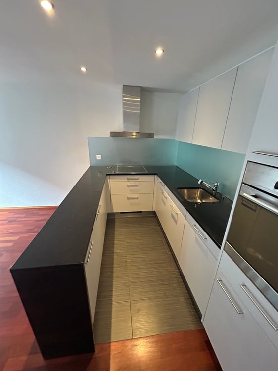 Unique appartement au centre de Bienne avec ascenseur dans l'appartement 10