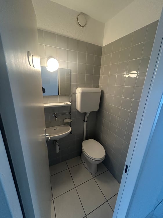 Spacieux appartement de 5.5 pièces avec balcon à Bienne 8
