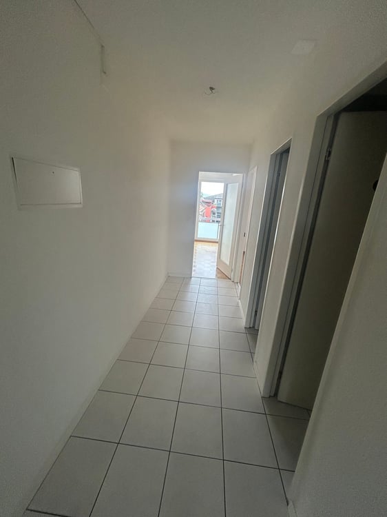 Spacieux appartement de 4.5 pièces avec balcon à Bienne 7
