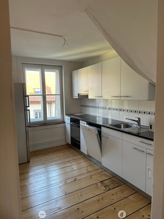 Lumineux appartement de 4 pièces - Helle 4-Zimmer-Wohnung 1
