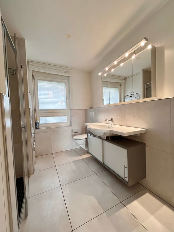 sehr gepflegte 1.5-Zimmer-Wohnung mit schöner Aussicht 8